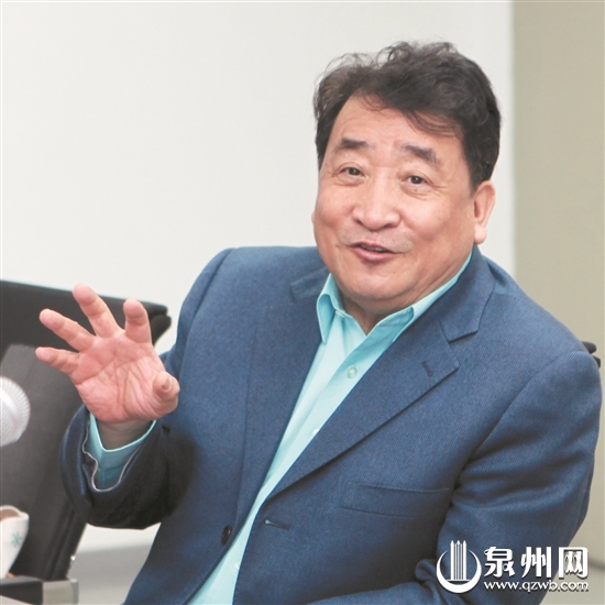 姜昆谈起泉州戏曲文化滔滔不绝 姜昆谈起泉州戏曲文化滔滔不绝