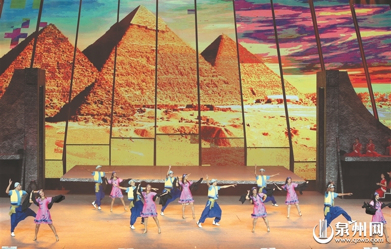 埃及胡利亚民间艺术团带来舞蹈《亚历山大新娘》 